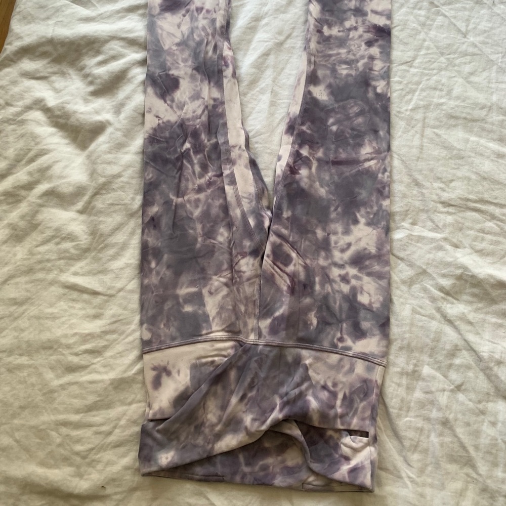 Align 28’ size 4 - marble print